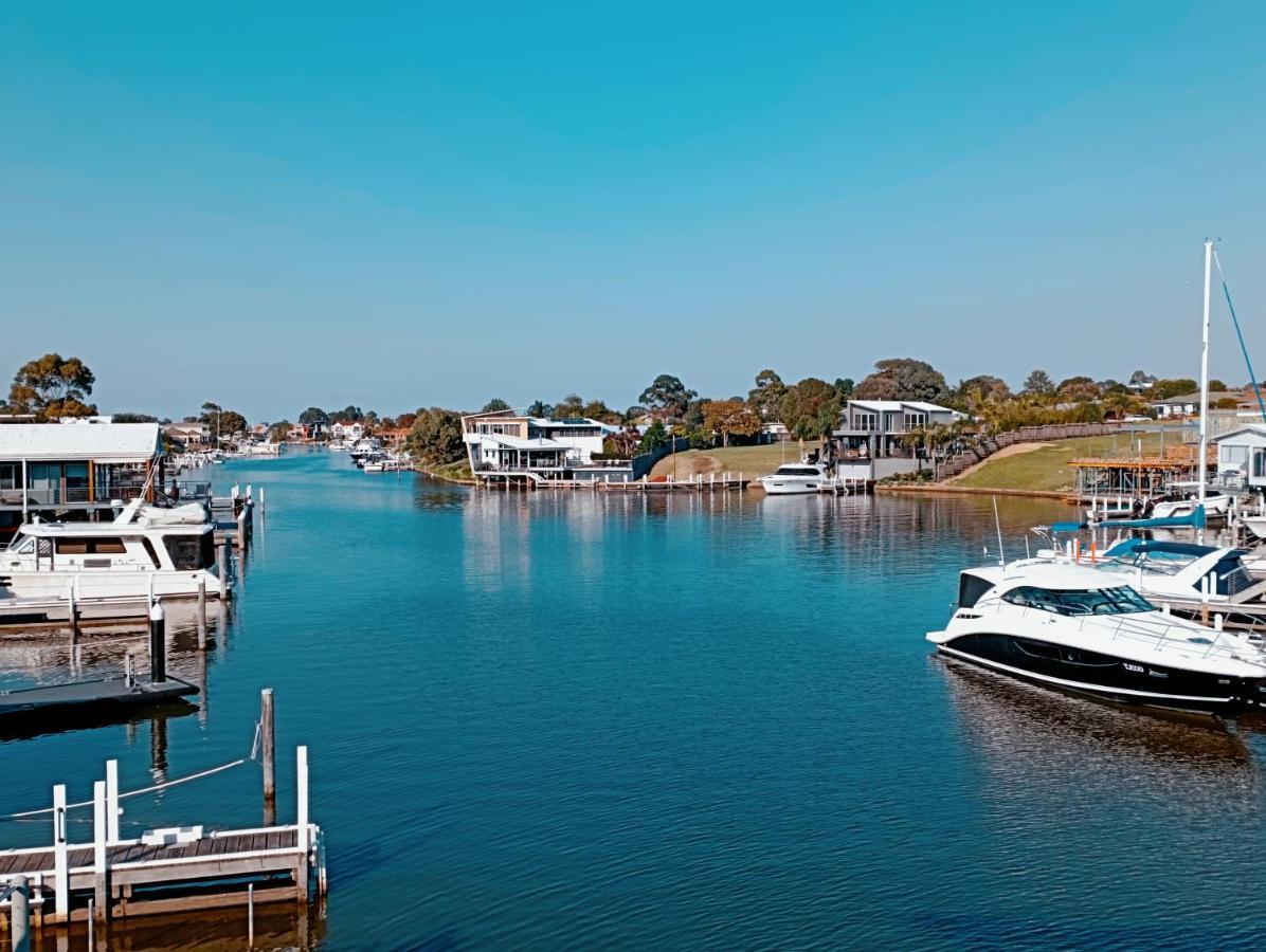 The View - Captains Cove Waterfront Resort Paynesville Εξωτερικό φωτογραφία