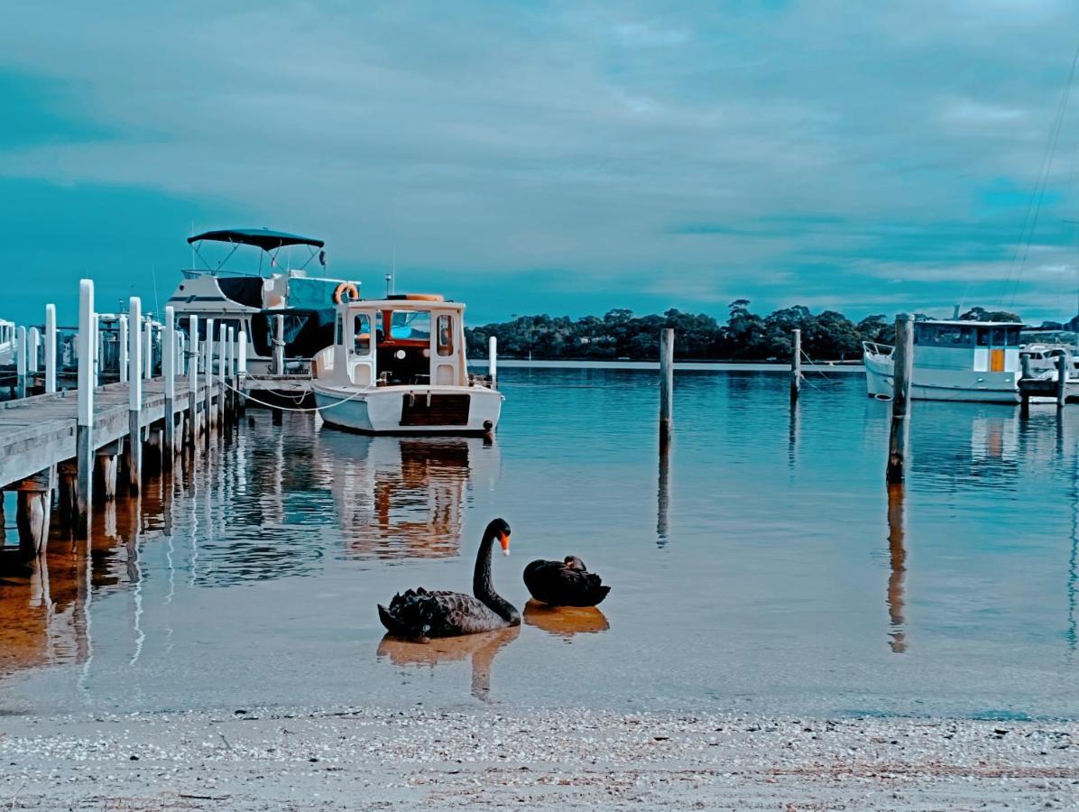 The View - Captains Cove Waterfront Resort Paynesville Εξωτερικό φωτογραφία